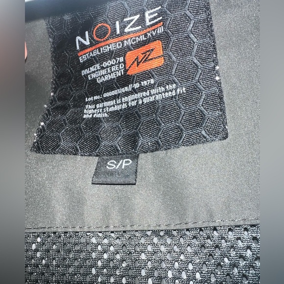 Noize Rain Jacket - Picture 6 of 6